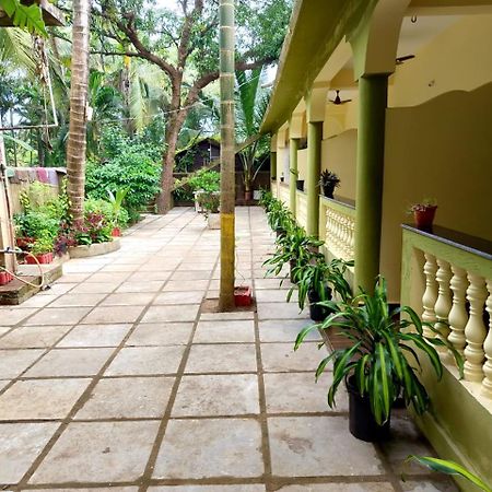 One Love Guest House Morjim Dış mekan fotoğraf