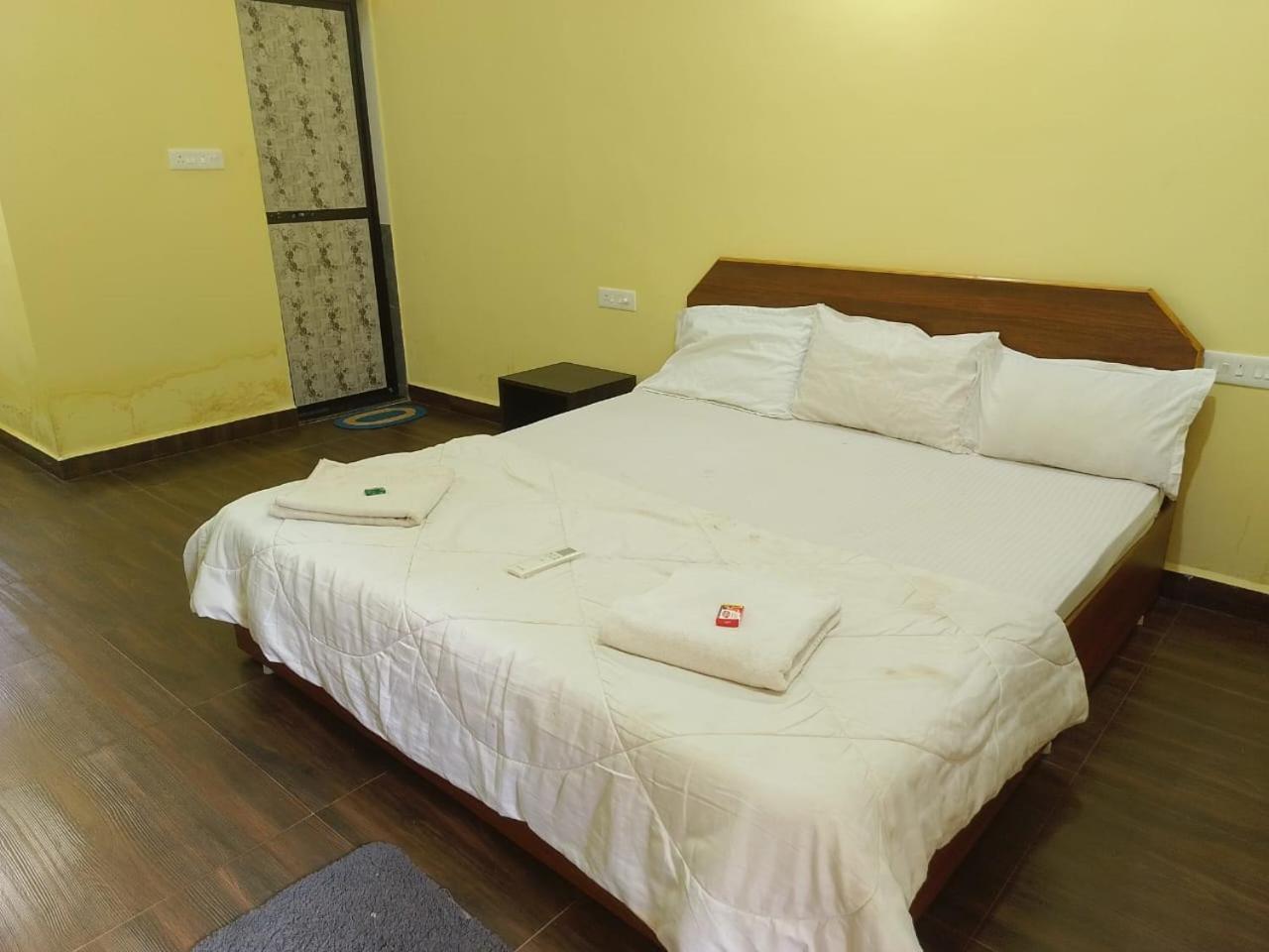 One Love Guest House Morjim Dış mekan fotoğraf