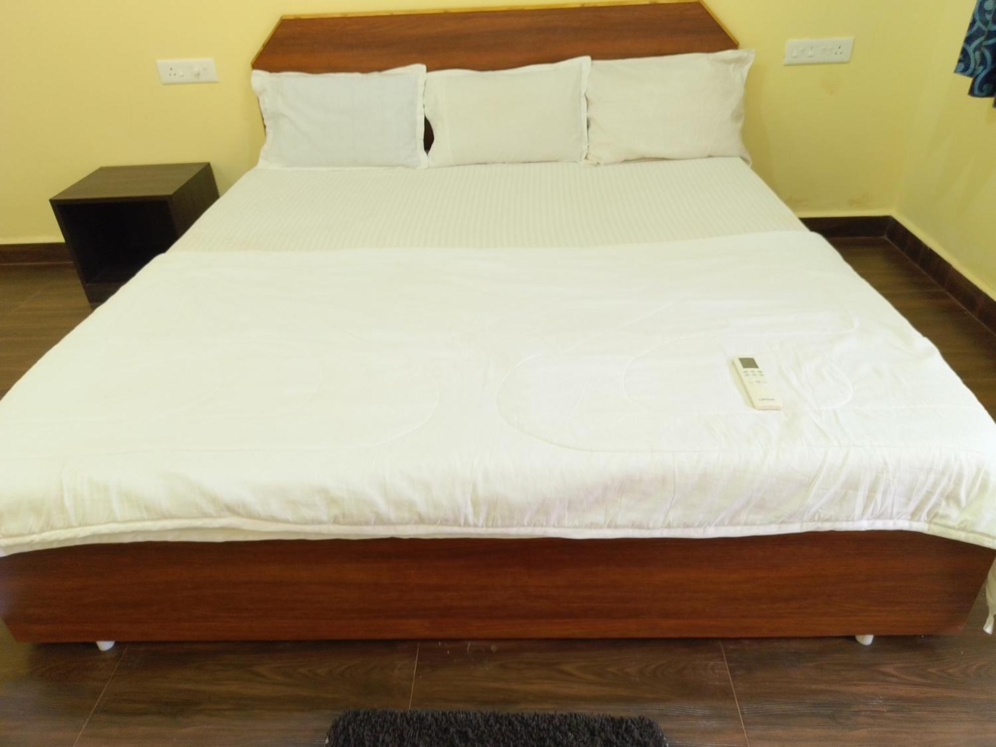 One Love Guest House Morjim Dış mekan fotoğraf